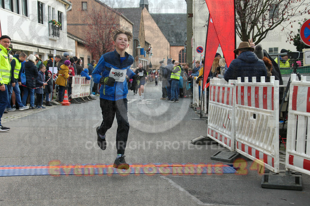 221127_1053_EX1_1167 | Sportfotografie im Rhein-Sieg Kreis, Köln, Bonn, NRW, Rheinland Pfalz, Hessen, etc. Unser Tätigkeitsfeld umfasst den Laufsport vom Volkslauf über den Marathon, Duathlon, Triathon bis zum Ultralauf wie Kölnpfad Ultra oder Schindertrail.
