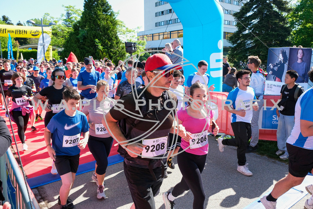 ..... | LINZ,AUSTRIA,27.April 24, Int. 3 Brückenlauf Linz  , Image shows: Photo: WAPICS / Michael ring