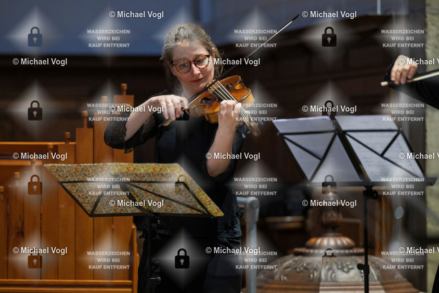 TAM25_K.11__Michael-Vogl_065_7944 | Tage Alter Musik Regensburg K.11 Dreieinigkeitskirche Ars Antiqua Austria (Österreich) St. Florianer Sängerknaben (Österreich) Splendor Austriae Höfischer Prunk in geistlichen Werken B.A. Aufschnaiter: Missa Laetemurine & H.I.F. Biber: Vesperae à 32 Franz Farnberger Einstudierung Gunar Letzbor Solovioline, Leitung Foto: Michael Vogl