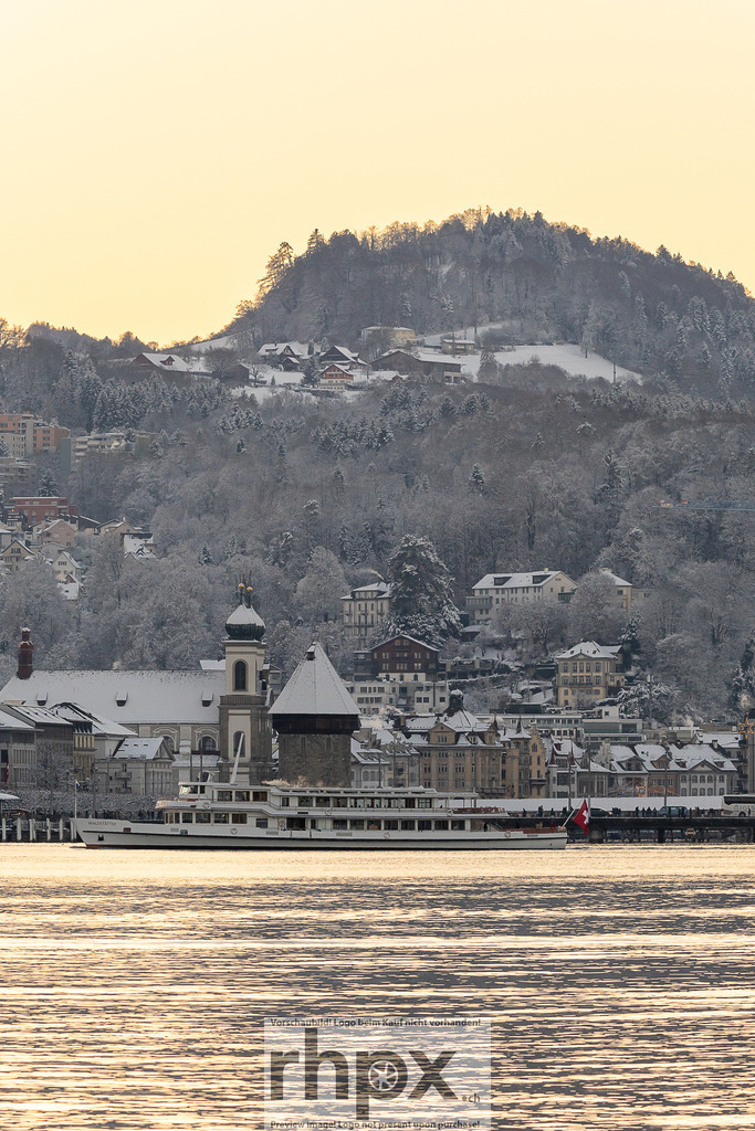 Winter Impressionen Januar 2026 | Stimmungsvolle Fotokunst aus Luzern. Erlebe den Pilatus, den See und die Stadt Luzern in exklusiven Aufnahmen in der Fotogalerie & Shop. - Realisiert mit Pictrs.com