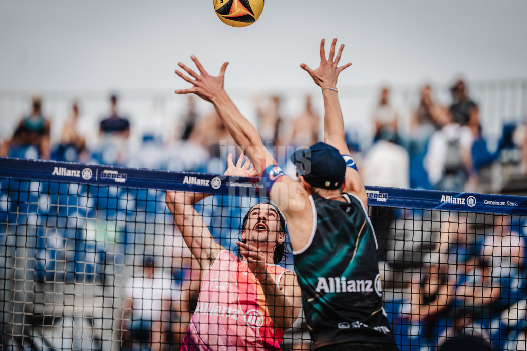 Beachvolleyball | Männer | Deutsche Meisterschaften 2025 Timmendorfer Strand | 04.09.2025 | Jannik Kühlborn beim Angriff