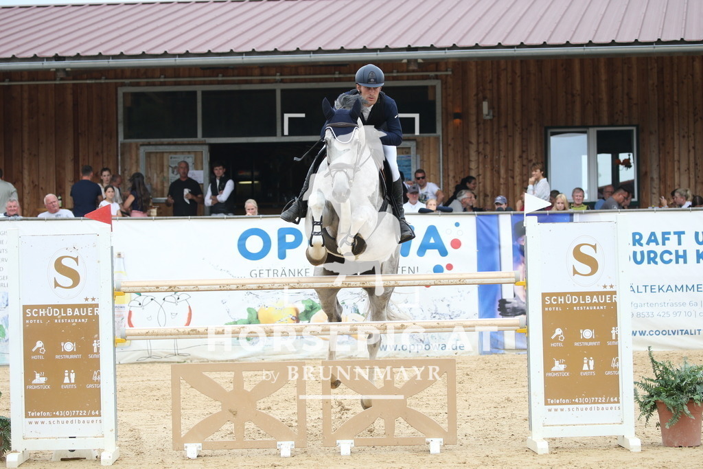 DL2Q8074 | Willkommen bei Brunnmayr - Design & Fotografie – Ihrem Spezialisten für Reitturniere und Pferdeveranstaltungen in Oberösterreich, Salzburg und Bayern! Seit über 17 Jahren sind wir leidenschaftlich dabei.