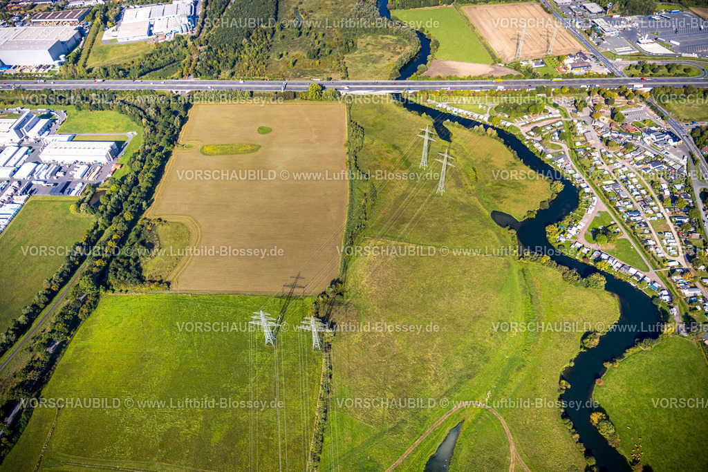Hamm250900841 | Luftbild, Fluss Lippe Flussmäander Auenlandschaft Schmehauser Mersch, Autobahn A2, Wiesen und Felder und Stromüberlandleitungen, Uentrop, Hamm, Ruhrgebiet, Nordrhein-Westfalen, Deutschland