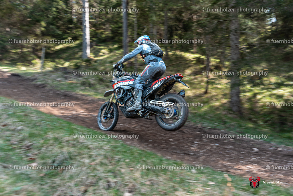 fuernholzer_250501-C1-740 | Fotografische Impressionen von der Red Stag Enduro Extreme by fuernholzer-photography.com. Endurosport in Österreich fotografisch festgehalten von fuernholzer. Auftragsfotografie für Private, Gewerbefotos und Industriefotografie. Eventfotografie, Sportfotografie und Motorsportfotografie. Anbieter von Fotoworkshops, Fototraining, fotografischen Vorträgen und Fotoseminaren.