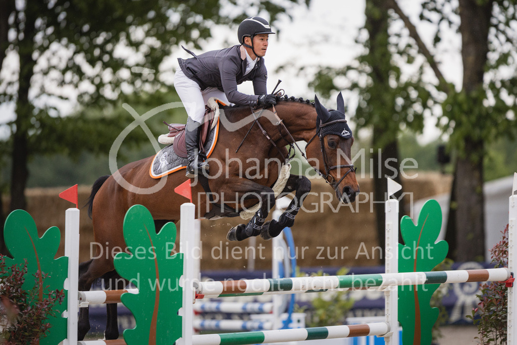 230516_Mühlen_SprPf-M-643 | Deine schönsten Turniermomente als professionelle Fotos! Entdecke hochwertige Pferdesport-Fotografie im Online-Shop. Jetzt Fotos finden & bestellen!