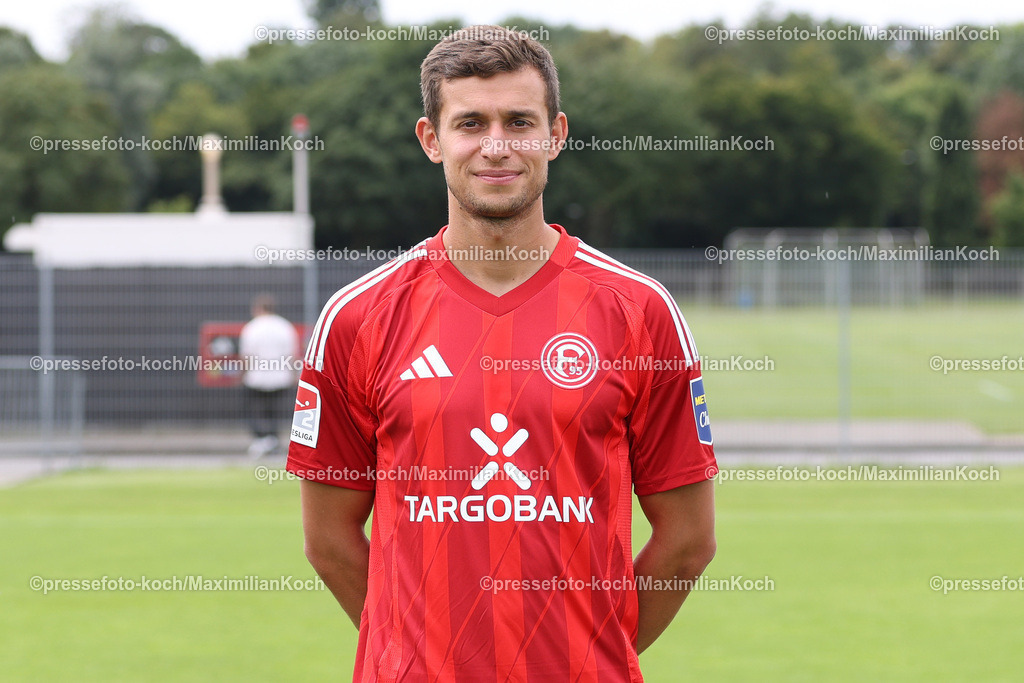 Due2BL25072401059 | Tim Oberdorf; Fortuna Düsseldorf; 2. Bundesliga, Porträttermin 2024/2025