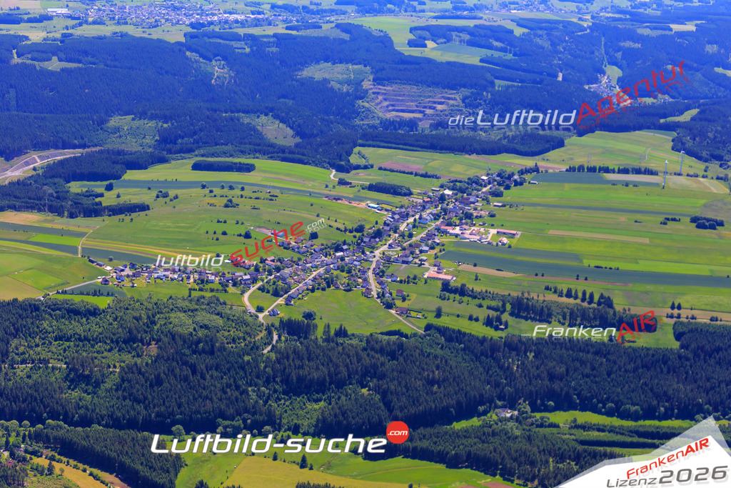 Die Luftaufnahme Hirschfeld - Steinbach-am-wald wurde vom UL-Flugzeug (keine Drohne) aus fotografiert.Hohe Druck- Auflösung-die Geschenkidee!