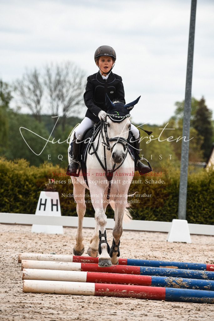 20230518_JK-Röhrsdorf-10-495 | Pferde- und Turnierfotografie in Westsachsen. Pferdeportraits, Auftragszeichnungen und intuitive Kunst.