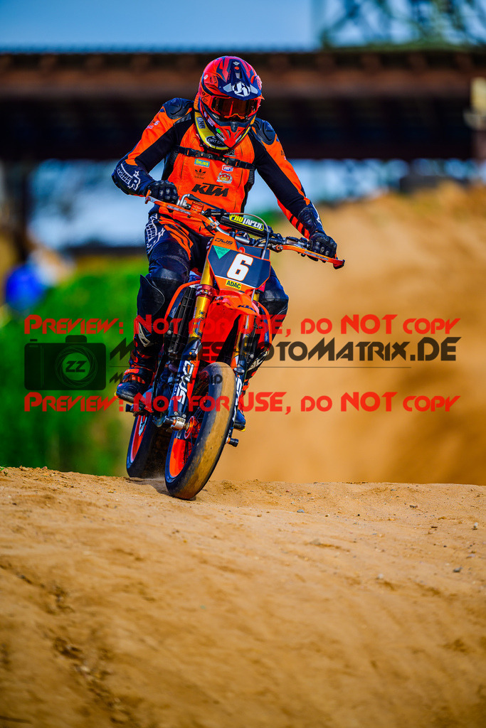 MaZZes_FotoMatrix_240511_6007705_8807 | S4