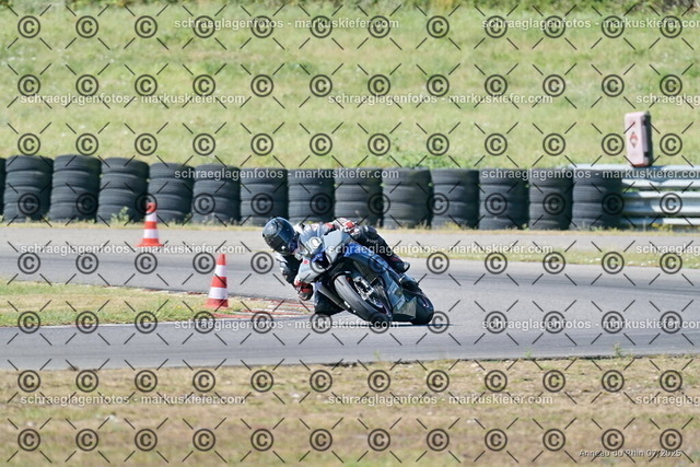 25bt04-0228 | markuskiefer.com - Realisiert mit Pictrs.com