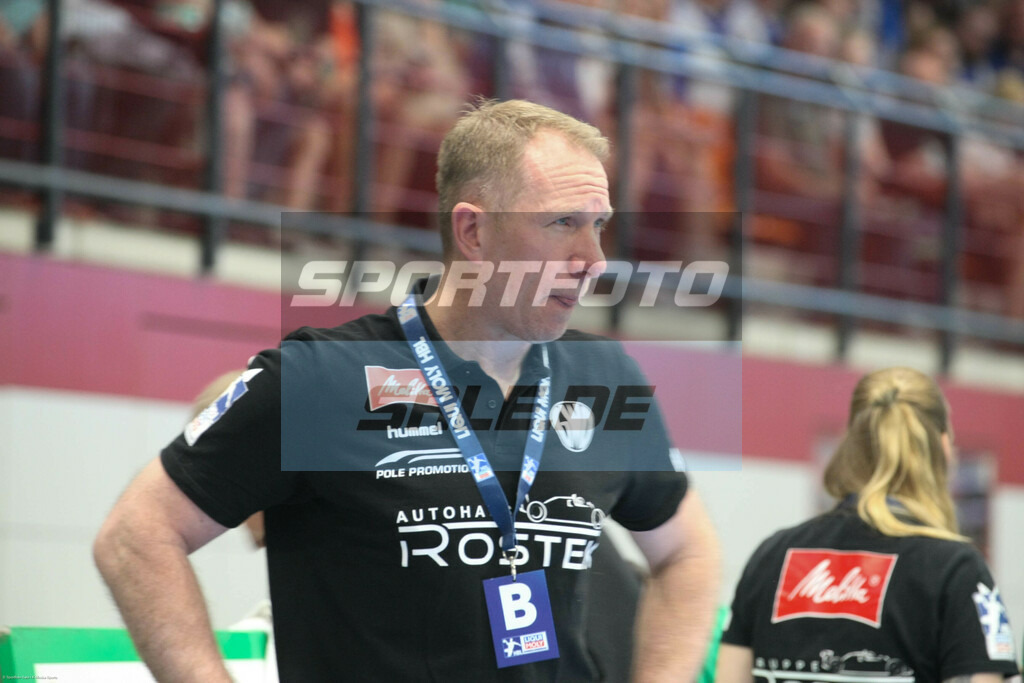 GWD Minden´- VFL Gummersbach | Frank Carstens (Trainer GWD Minden) - © Sportfoto-Sale (MK) - Realisiert mit Pictrs.com