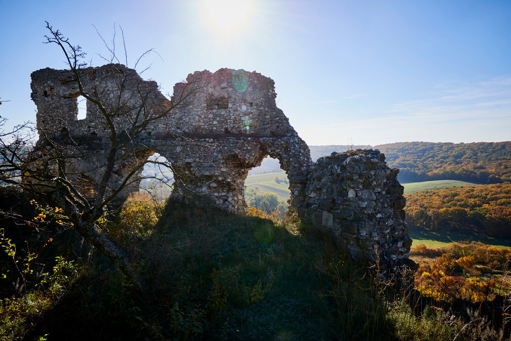 Ruine Falkenstein | Falkenstein, Austria - October 24, 2015: Ruine Falkenstein im Gegenlicht. - Realisiert mit Pictrs.com