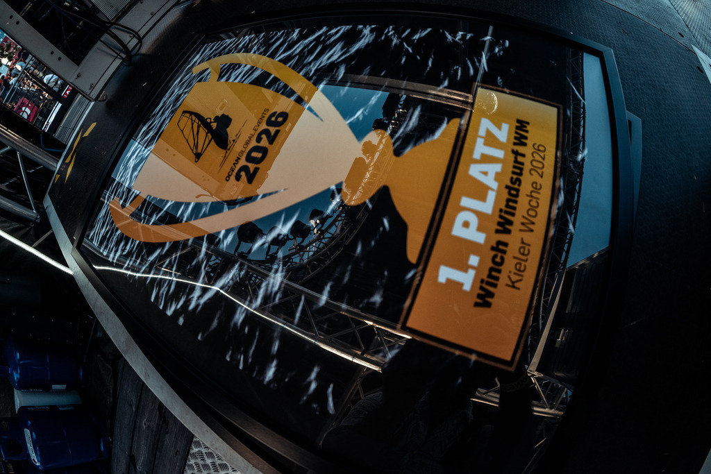 Kieler WOCHE Tow In Windsurf - @danielpankoke dpmedia (140 von 158) | dp-photography - Realisiert mit Pictrs.com