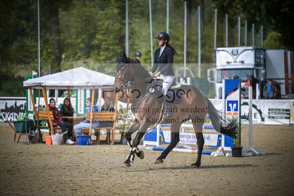 DOS_6820 | Entdecke hochwertige Reitturnierfotos von Foto Oger. Professionell, emotional und authentisch – jetzt Lieblingsmomente im Shop bestellen.Deutschlandweite Turnierfotografie. - Realisiert mit Pictrs.com