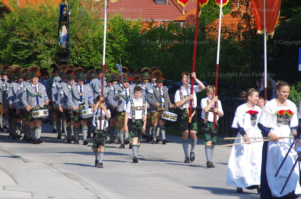 IMGP3109 | fotografiert von Axel PollmannLeonhardi Wallfahrt Benediktbeuern und Murnau, Fronleichnam, Fasching, Landschaft im Loisachtal und Benediktbeuern  - Realisiert mit Pictrs.com