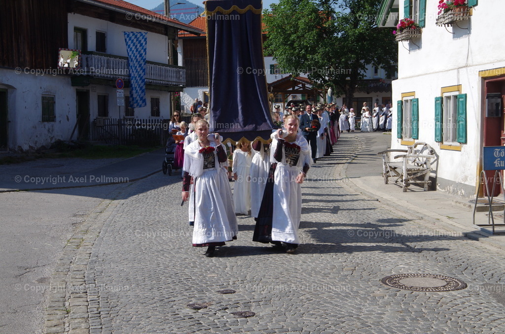 IMGP3480 | fotografiert von Axel PollmannLeonhardi Wallfahrt Benediktbeuern und Murnau, Fronleichnam, Fasching, Landschaft im Loisachtal und Benediktbeuern  - Realisiert mit Pictrs.com