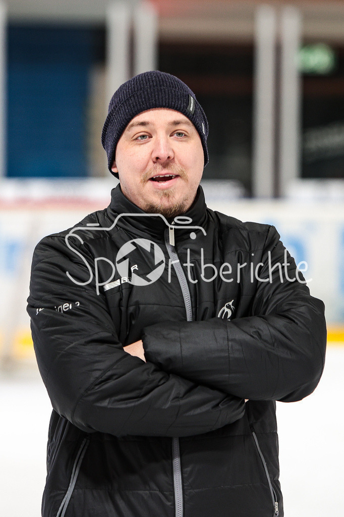 EHC Königsbrunn - VfE Ulm/Neu-Ulm | EHC Trainer Robert Linke in Aktion