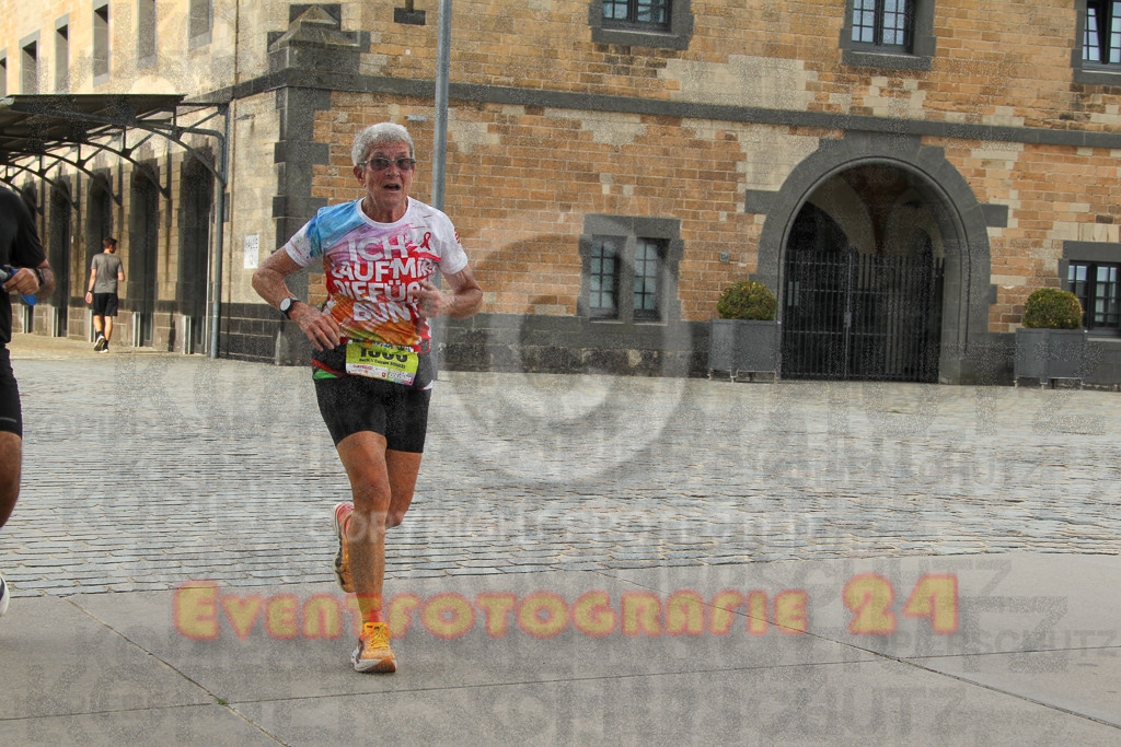 250920_1525_EV4_8726 | Sportfotografie im Rhein-Sieg Kreis, Köln, Bonn, NRW, Rheinland Pfalz, Hessen, etc. Unser Tätigkeitsfeld umfasst den Laufsport vom Volkslauf über den Marathon, Duathlon, Triathon bis zum Ultralauf wie Kölnpfad Ultra oder Schindertrail.