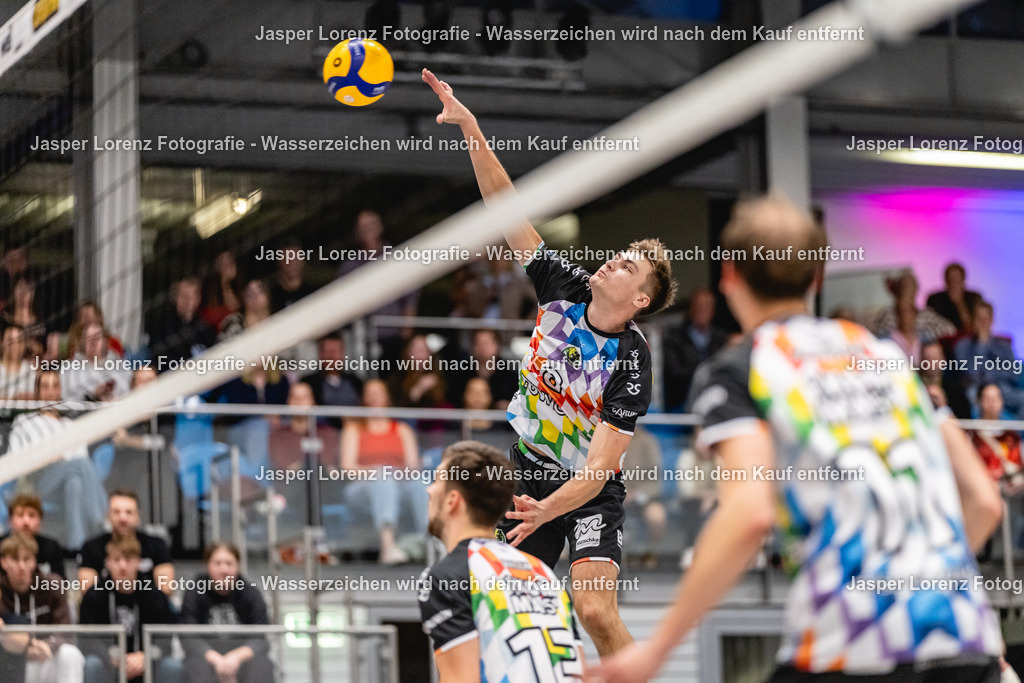 Volleyball I Herren I Saison 2026-2027 I 2. Bundesliga Nord I 03. Spieltag I Kieler TV - TSV Giesen GRIZZLYS II | Jasper Lorenz Fotografie - Realisiert mit Pictrs.com
