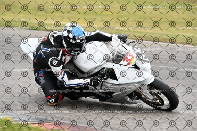 25bt02-0937 | markuskiefer.com - Realisiert mit Pictrs.com