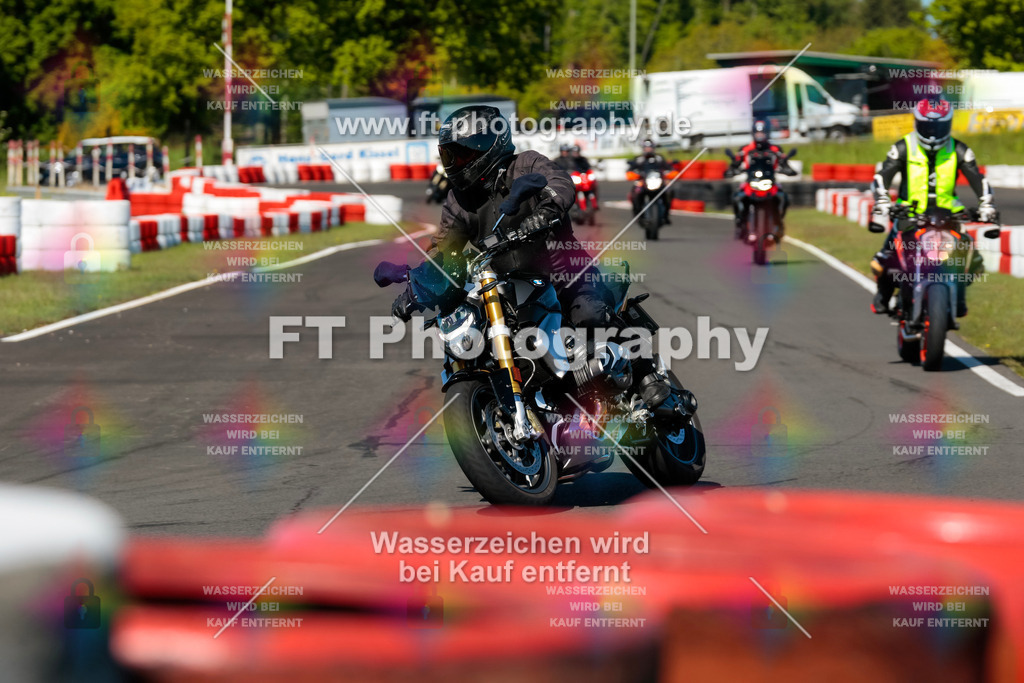Moto-TeamOBK-21629 | Hier findet Ihr Bilder von Touristenfahrten auf der Nürburgring Nordschleife oder von anderen Veranstaltungen die ich besucht habe. Viel Spass beim Durch Schauen 
