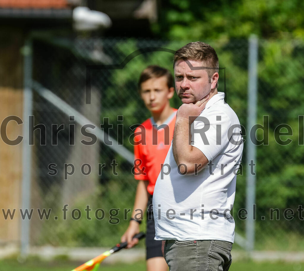 2023-07-02_077_SV_Walpertskirchen_gegen_FC_Herzogstadt | Walpertskirchen, Deutschland, 02.07.2023:
Fußball, Kreisliga 2023 / 2024, Testspiel, SV Walpertskirchen gegen FC Herzogstadt, Endergebnis: 

Trainer Josef Heilmeier (SV Walpertskirchen)

Foto: Christian Riedel / fotografie-riedel.net