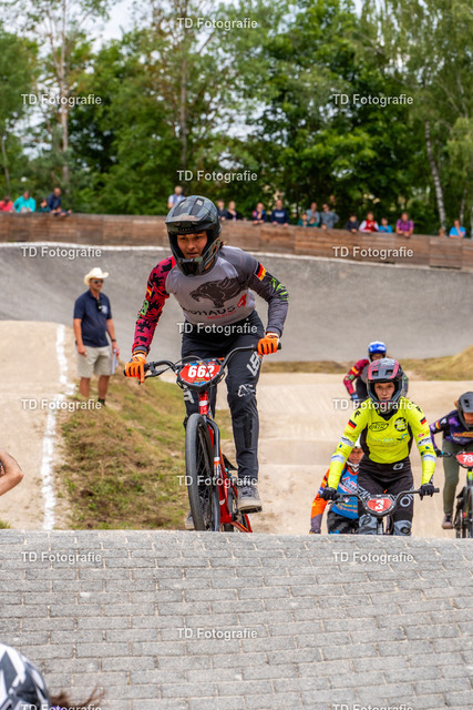 BayBMX2026-05409 | Fotogalerie von Thomas Dettweiler mit Eventbildern und lizenzfreien Fotos. Perfekt als Wandbild, für Büro, Website oder private Nutzung. - Realisiert mit Pictrs.com