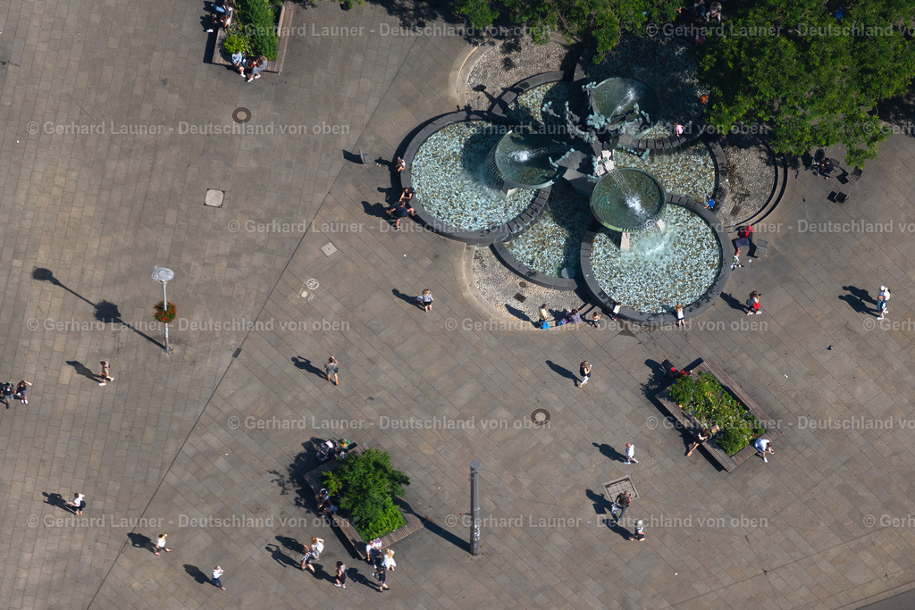 4046061 | ERFURT 14.06.2021 Wasserspiele- Brunnen " Neuer Angerbrunnen " im Ortsteil Altstadt in Erfurt im Bundesland Thüringen, Deutschland. // Water - fountain " Neuer Angerbrunnen " in the district Altstadt in Erfurt in the state Thuringia, Germany. Foto: Gerhard Launer