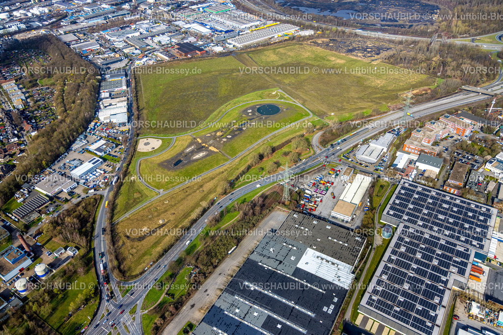 Essen260305670FreiheitEmscher | Luftbild, „Freiheit Emscher“ großes interkommunalen Stadtentwicklungsprojekte in NRW, von Essen, Bottrop und RAG Montan Immobilien, 1.700 Hektar, inklusive 150 Hektar ehemaliger Bergbauflächen, entsteht bis ca. 2030 ein neuer, nachhaltiger urbaner Raum für innovat, , Altenessen-Nord, Essen, Ruhrgebiet, Nordrhein-Westfalen, Deutschland