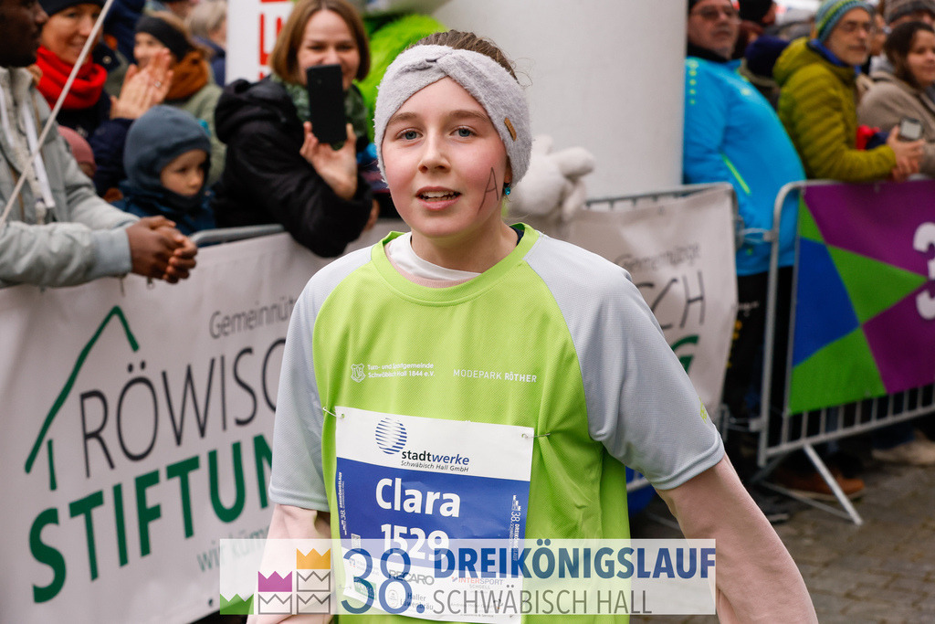 1700m Stadtwerke Jugendlauf | 3 Koenigslauf 2024 1700m Stadtwerke Jugendlauf - Realisiert mit Pictrs.com