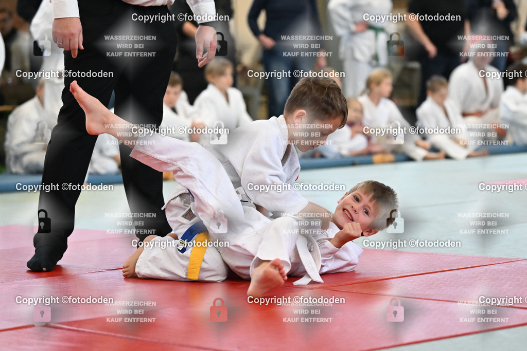 DSC_2901 | Oskar Haack /  TuS Reepsholt (oben) gegen Finn Köhler / TuS Holtriem