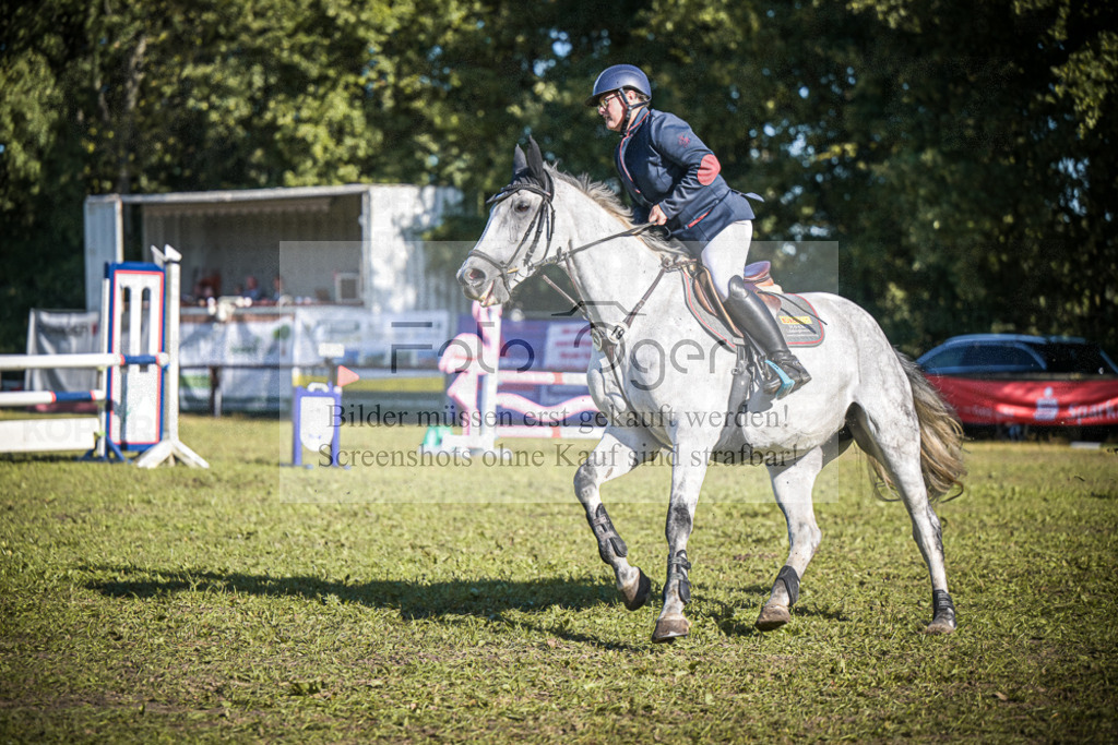 DOS_0783 | Entdecke hochwertige Reitturnierfotos von Foto Oger. Professionell, emotional und authentisch – jetzt Lieblingsmomente im Shop bestellen.Deutschlandweite Turnierfotografie. - Realisiert mit Pictrs.com