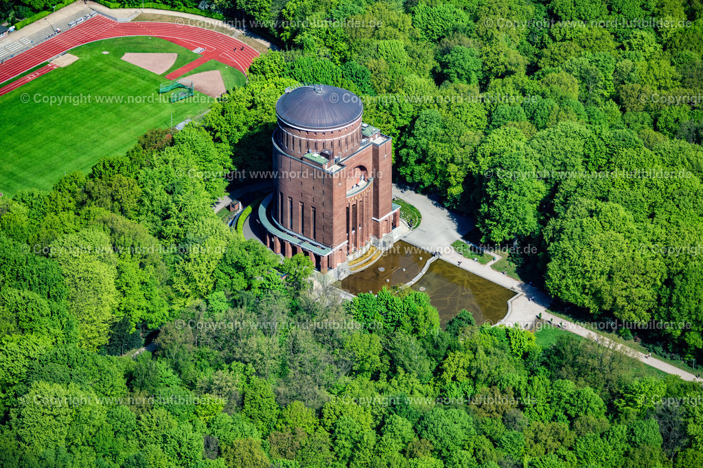 Hamburg_Stadtpark_Planetarium_ELS_2694010525 | HAMBURG 01.05.2025 Parkanlage Stadtpark Gebäude Turm vom Planetarium in Hamburg, Deutschland. Weiterführende Informationen bei: Planetarium Hamburg,  hamburg.de GmbH & Co. KG. // Park area city park building tower of the planetarium in Hamburg, Germany. Further information at: Planetarium Hamburg,  hamburg.de GmbH & Co. KG. Foto: Martin Elsen