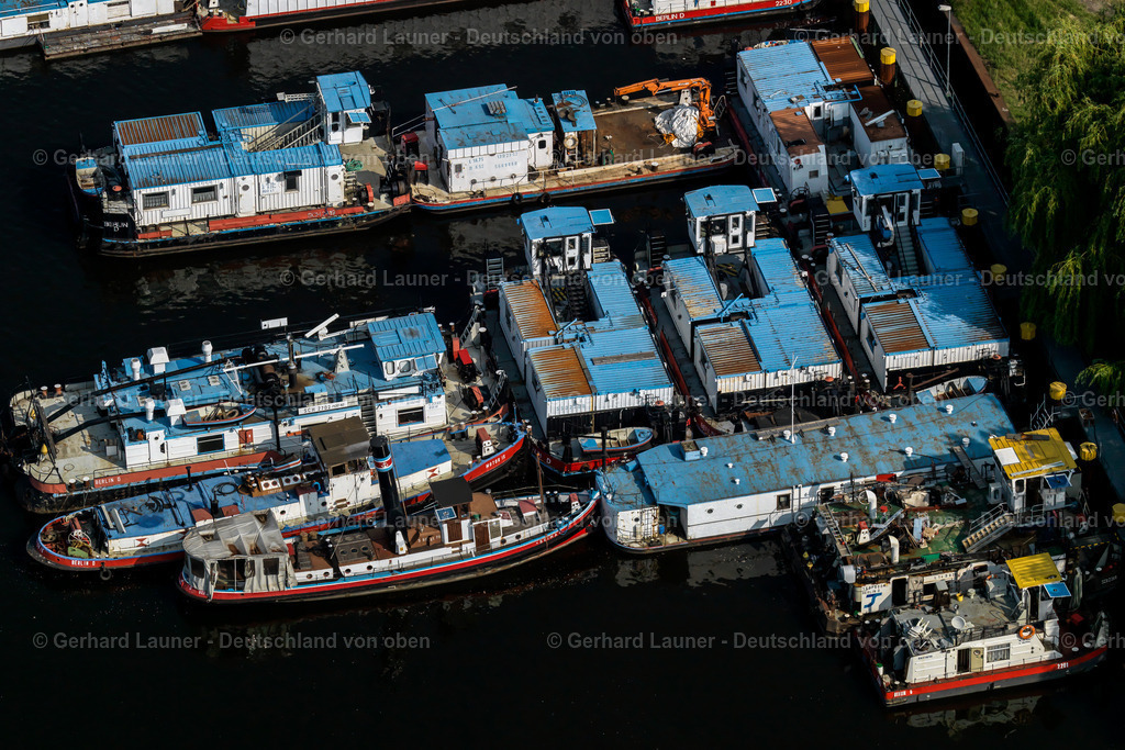 9000132 | Hausboote auf der Spree,  MBS-Dock Rummelsburgersee