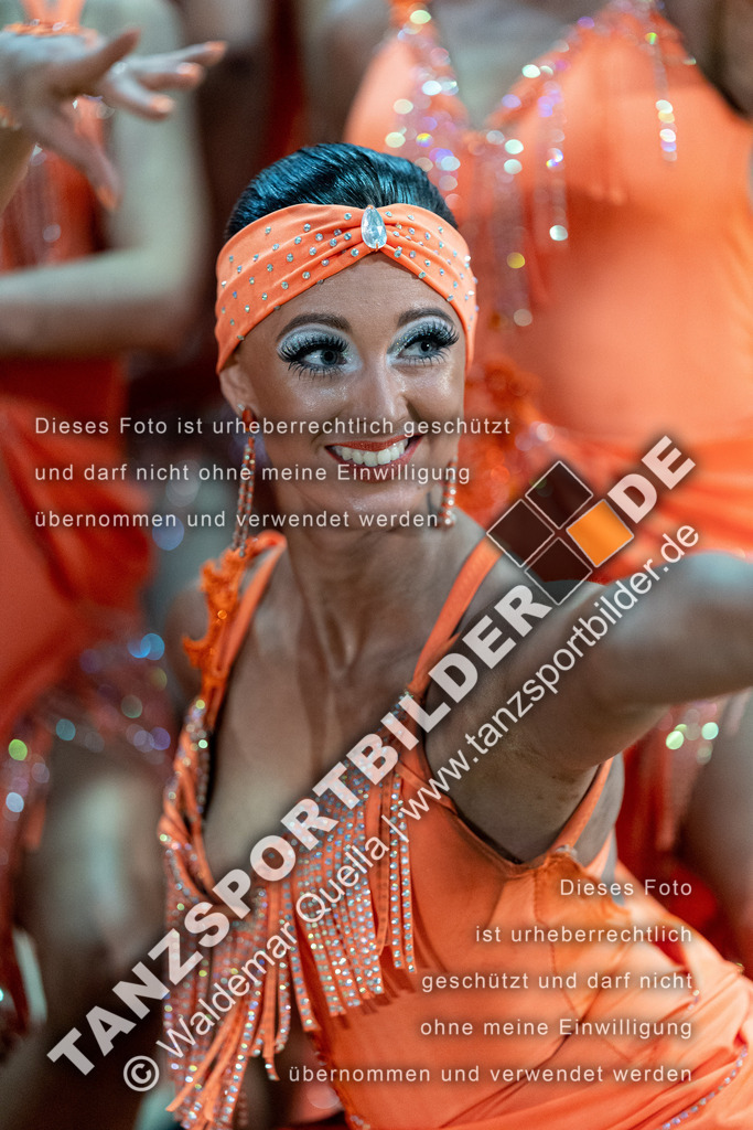 20240120-00606 | Hier finden Sie Tanz Bilder vom Latein und Standard Formationen tanzen. Sportbilder vom Tanzsport. Schöne Fotos und von Weltmeisterschaft, Europameisterschaft, Bundesliga, Regionalliga, Oberliga und Landesliga sowie von GOC Stuttgart, DanceComp, WM Bremen