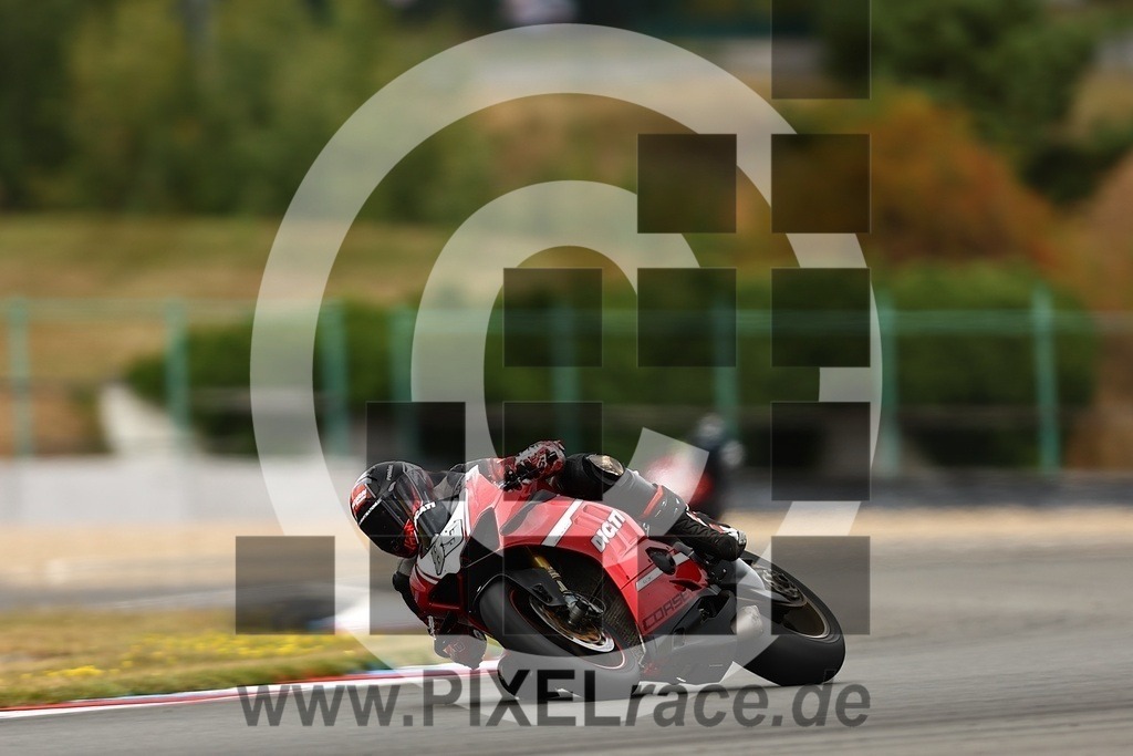 0089-20250830_07751 | Schöne Erinnerungen an spannende Momente - das festzuhalten ist unser Job. PIXELrace.de ist seit 2003 auf den Rennstrecken Europas unterwegs um die Action draußen beim Fahren und die wunderbare Stimmung imm Fahrerlager für euch einzufangen.