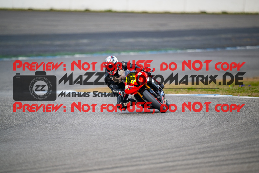 MaZZes_Fotomatrix_20240317_6007705_1156 | Fotograf Mathias Schmid
Sportfotograf,
Eventfotograf,
Hochzeitsfotograf,
Portraitfotograf