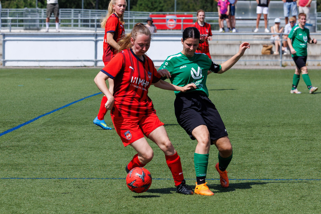 FCHTVS_260531_6668 | 1.FC Heidenheim 1846 II vs. TV Steinheim, Fußball, Frauen, Bezirksliga, 2025/2026, Meisterrunde, 5. Spieltag, 31.05.2026 in Heidenheim, Kunstrasen b. Voith-Arena West(Foto: Michael Bulling) - Realisiert mit Pictrs.com