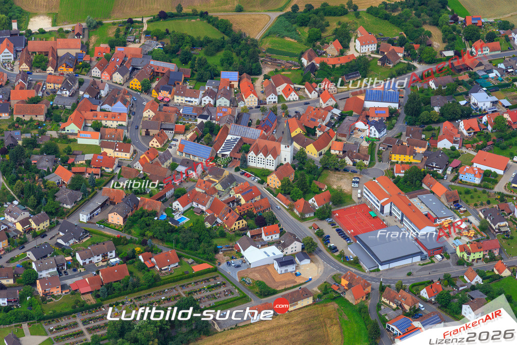 Die Luftaufnahme der Stadt Frensdorf wurde vom UL-Flugzeug heraus erstellt ( keine Drohne )- hohe Auflösung für beste Qualität