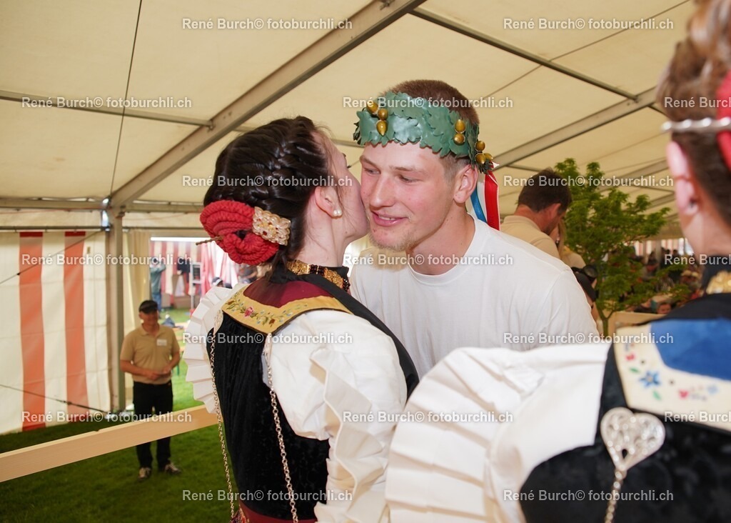 114 (108) | René Burch leidenschaftlicher Fotograf aus Kerns in Obwalden.  Hier finden sie Sport, Landschaft und Natur Fotografie.
 - Realisiert mit Pictrs.com