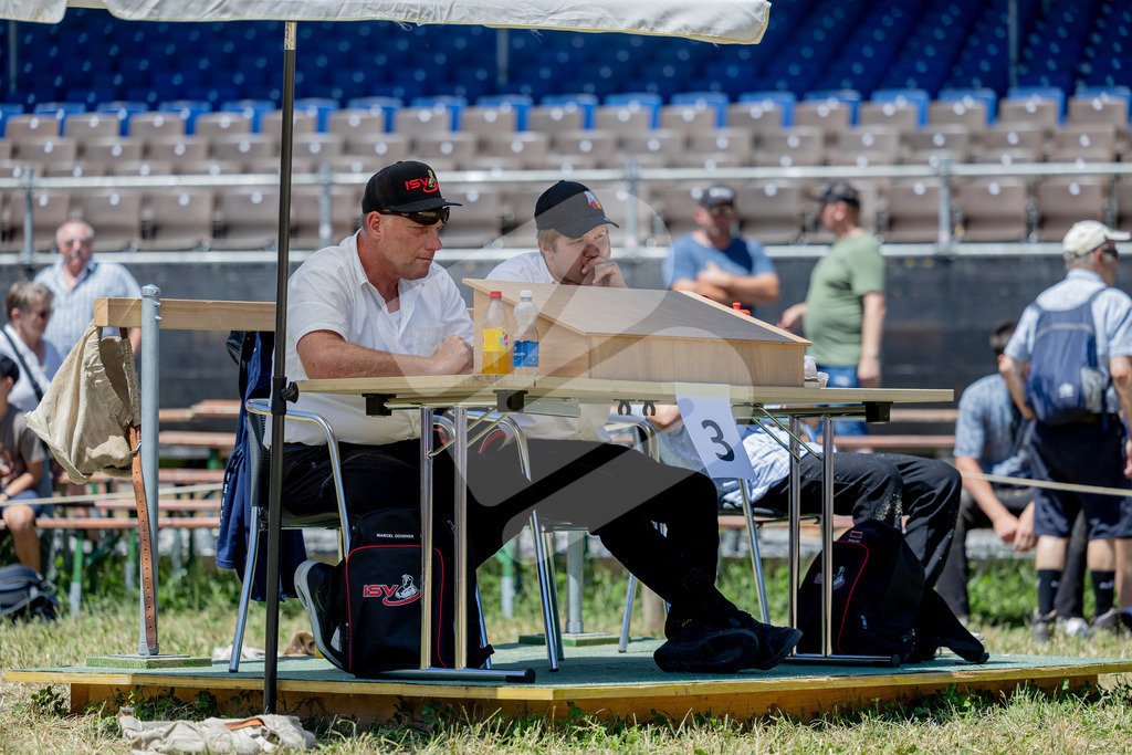 SchwyzerJung2026_00011 | Die Schwinger des Schwyzer Kantonalen Schwingerverbandes: Fotos, die Dynamik und Leidenschaft festhalten, sowie emotionale Momente aus dem traditionellen Schwingsport zeigen. - Realisiert mit Pictrs.com