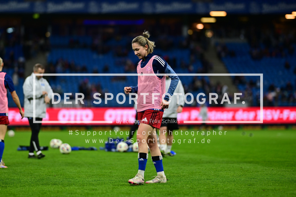Fußball I Frauen I Saison 2025-2026 I Bundesliga I 12. Spieltag I Hamburger SV - 1. FC Köln I 51262 | Der Sportfotograf. - Realisiert mit Pictrs.com
