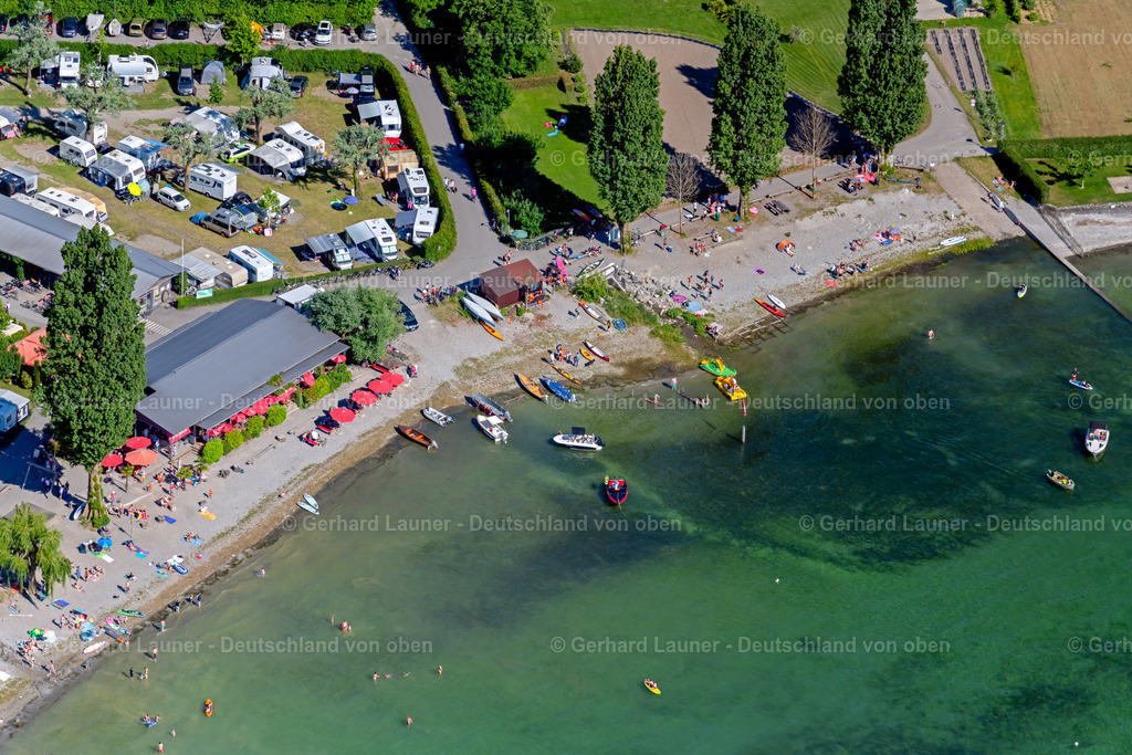 4032223 | REICHENAU 12.06.2020 Wohnwagen und Zelte- Campingplatz - und Zeltplatz Sandseele in Reichenau im Bundesland Baden-Württemberg, Deutschland. // Camping with caravans and tents in Reichenau in the state Baden-Wurttemberg, Germany. Foto: Gerhard Launer