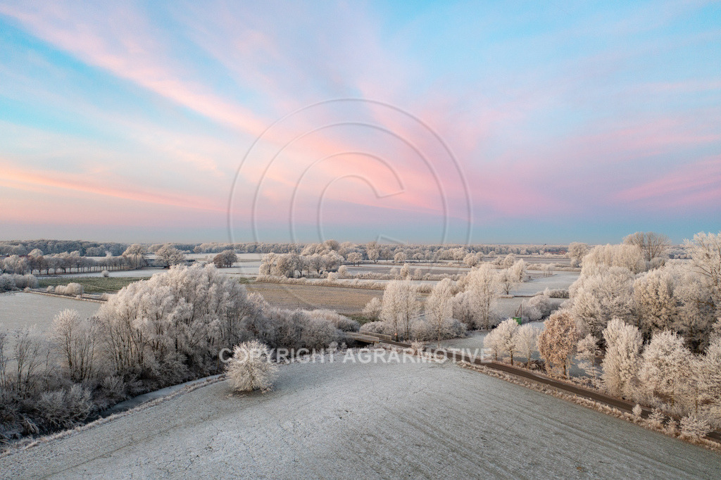20221218-DJI_0015 | Luftbilder einer Winterlandschaft zum Sonnenaufgang - Realisiert mit Pictrs.com