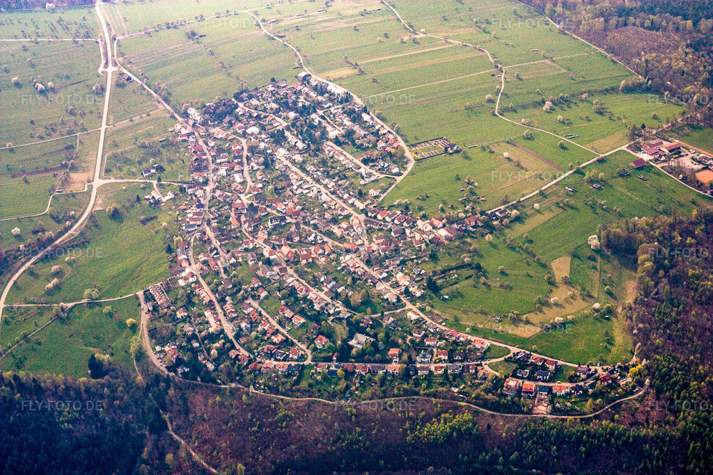 Luftbild: Ortsansicht von Osten im Ortsteil Burbach in Marxzell im Bundesland Baden-Württemberg in Deutschland. Foto: IMG_17718.jpg vom 12.04.2009 durch Werner Riehm/FLY-FOTO.de