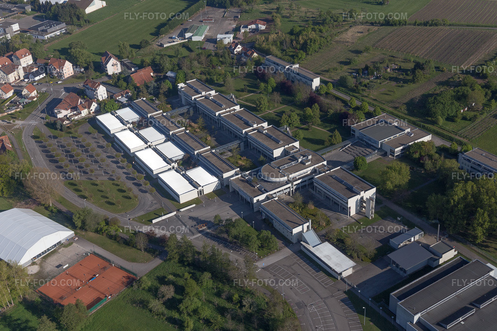 Aerial view: Gymnase du Lycée Stanislas Polyvalent (general, technological and professional) in the district Altenstadt in Wissembourg in the state Bas-Rhin, France.Photo: IMG_099284.jpg taken on 04/30/2017 by Werner Riehm/FLY-FOTO.comResolution of the original: 5472 x 3648 pxLycée Stanislas, 7 rue du lycée, 67160 Wissembourg