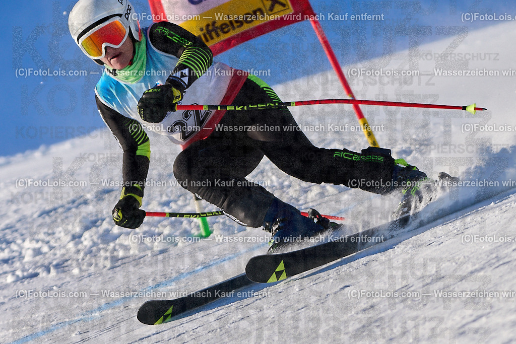 ALP3613_MASTERS-Cup_GS-C Damen_Danielisova_Mali Patricia | (C)FotoLois.com, Alois Spandl. FIS Masters-Cup Wildschönau, Giant Slalom auf der Piste Schatzberg GS, Siegerehrung auf dem Dorfplatz Niederau, Sa 13. Januar 2024.