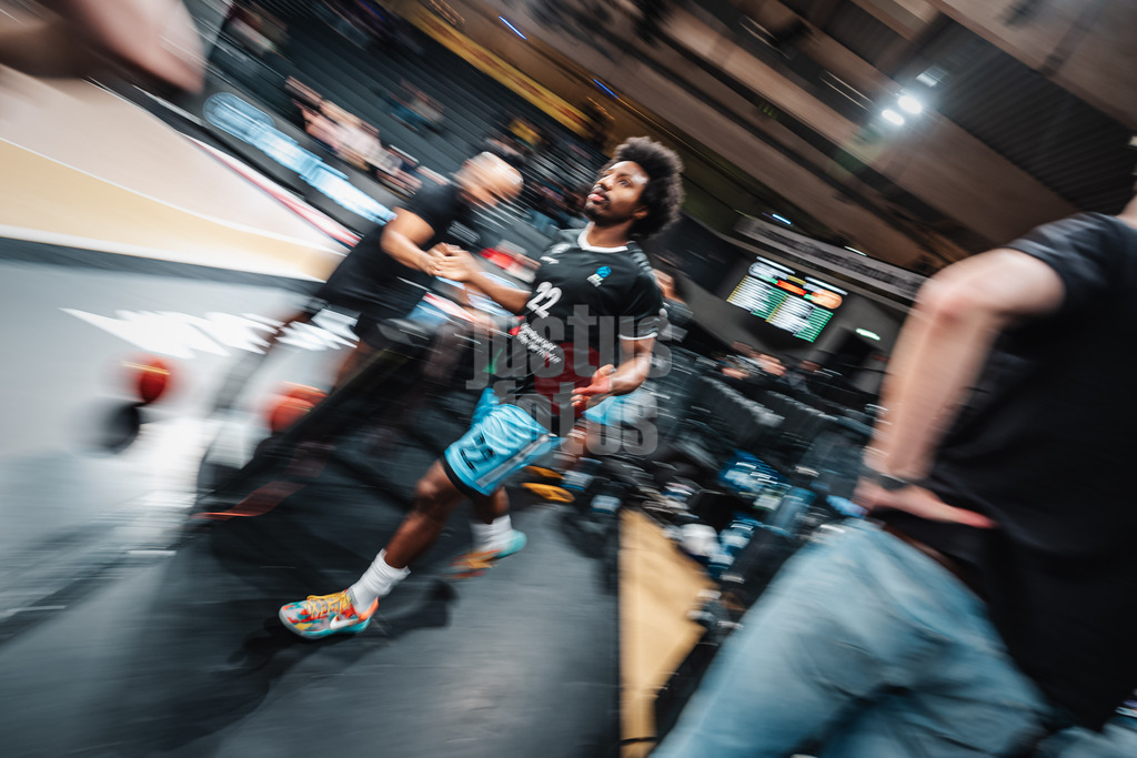 Basketball | Männer | Saison 2024/2025 | BKT EuroCup | Veolia Towers Hamburg vs. Umana Reyer Venice | 08.01.2025 | Jonathan Stove (#22, Veolia Towers Hamburg)