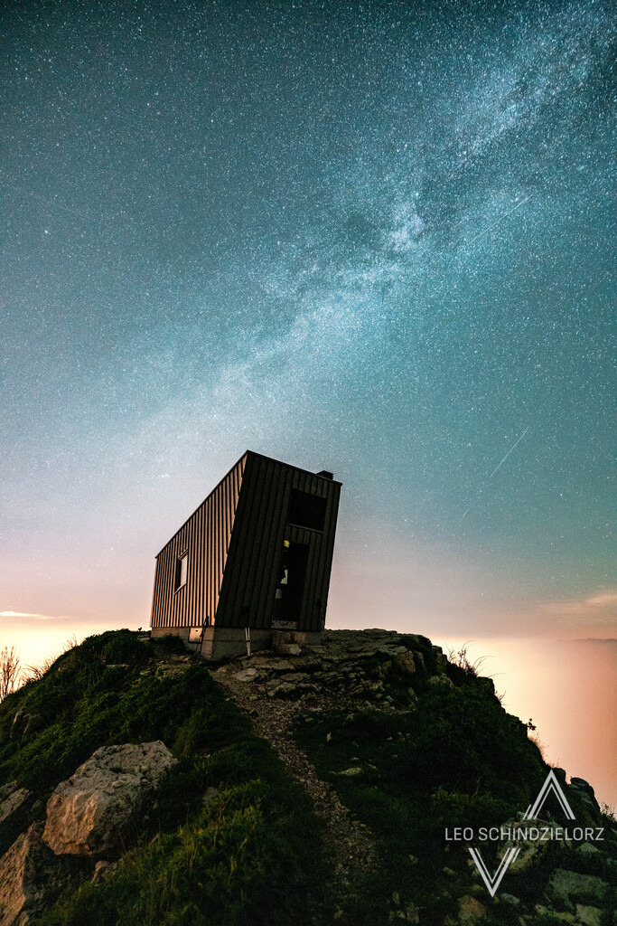 Fotografie_Leo_Schindzielorz_IT_Sommer_Trentino-Suedtirol_Vigolana_20220528_A7R03152_org | Atmosphärische Landschaftsbilder & Drohnenaufnahmen aus dem Allgäu, Tirol, Südtirol & der Schweiz – ideal für Leinwanddrucke & zur stilvollen Raumgestaltung. - Realisiert mit Pictrs.com
