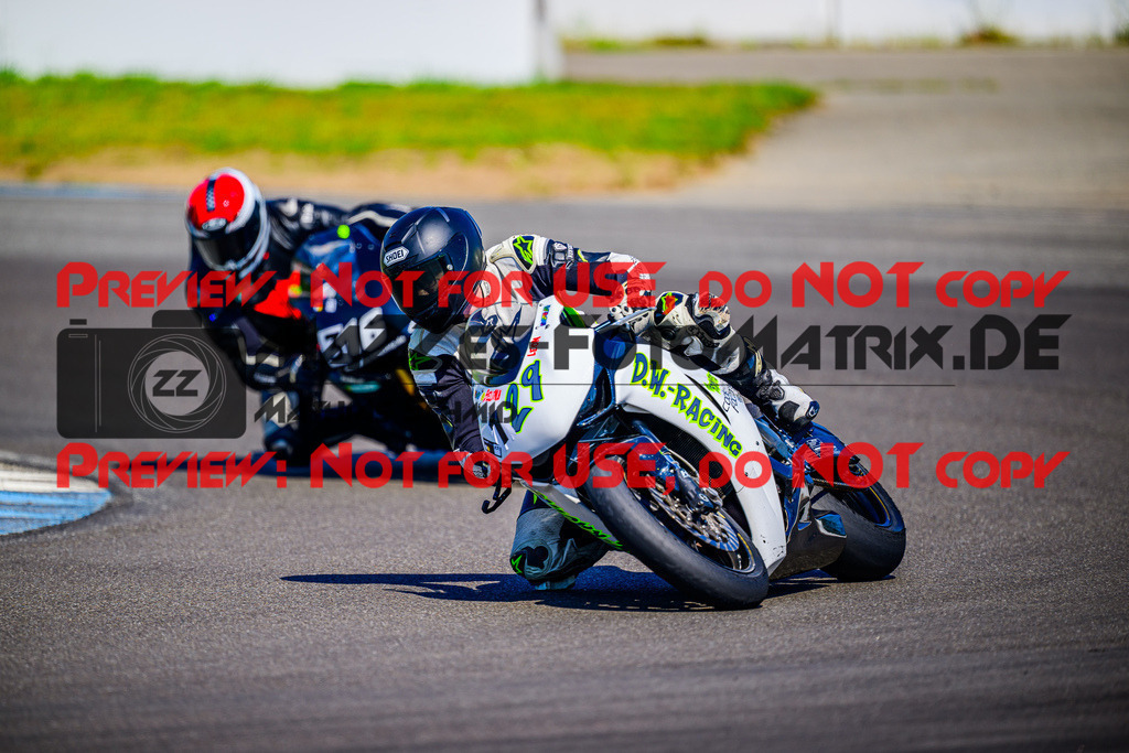 MaZZes_FotoMatrix_240520_6021986_7262 | WEISS